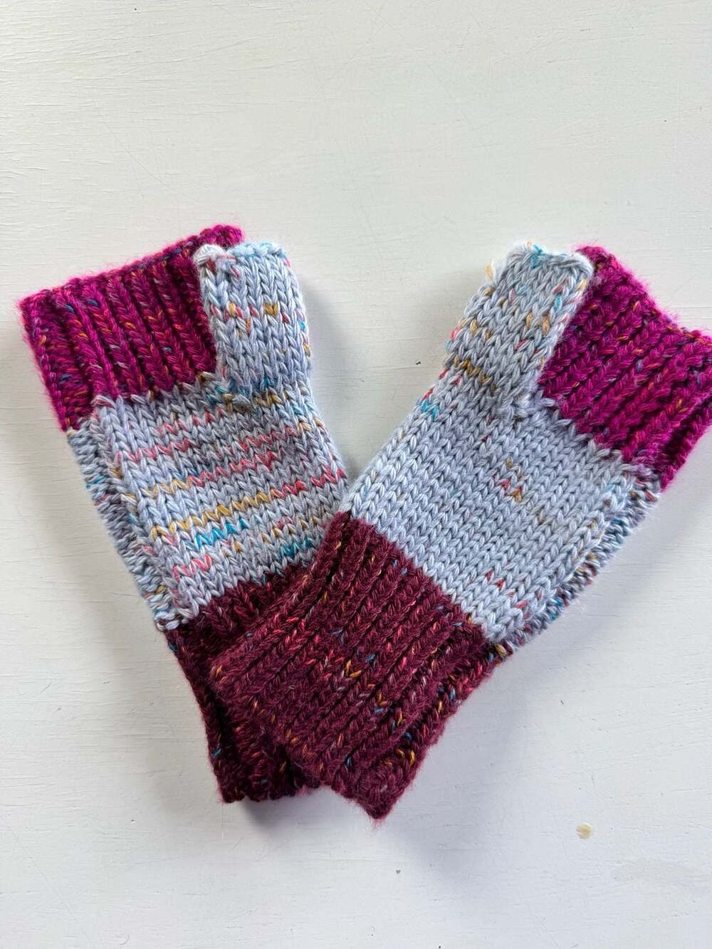 Smartwool Isto Hand Warmer Fingerless Gloves Multi Color Knit Like New - Picture 3 of 6